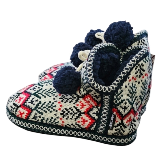 Muk Luks - Women's Sweater-Like Pull-on Slippers w/Tassels NWT - Picture 2 of 6